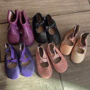 Monkey feet leather moccasin slipper shoes lot